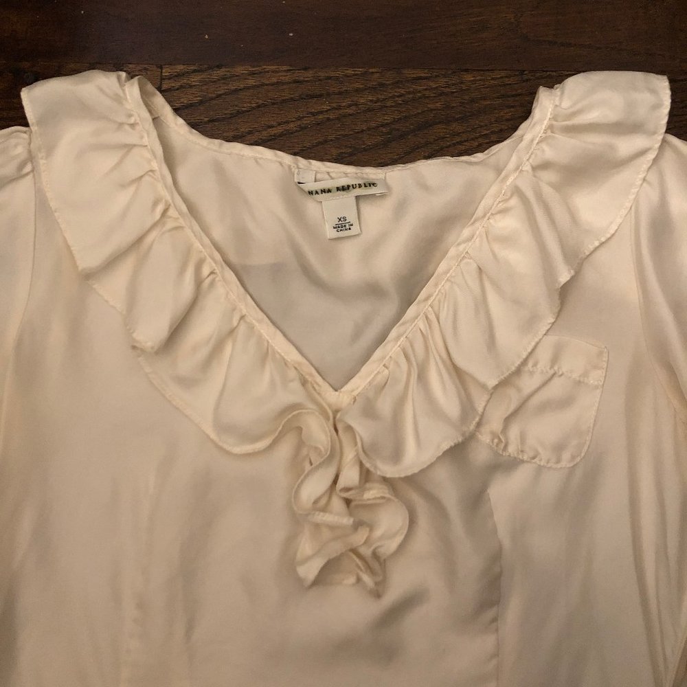 Banana Republic Ruffle Blouse - Picture 2 of 3